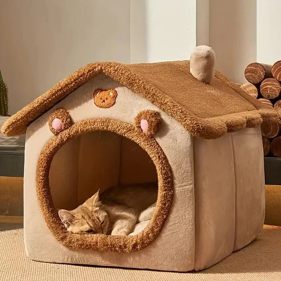 Gingerbread Cookie Home : Festive hideaway designed for cats