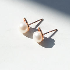 Pearl Cat Earrings